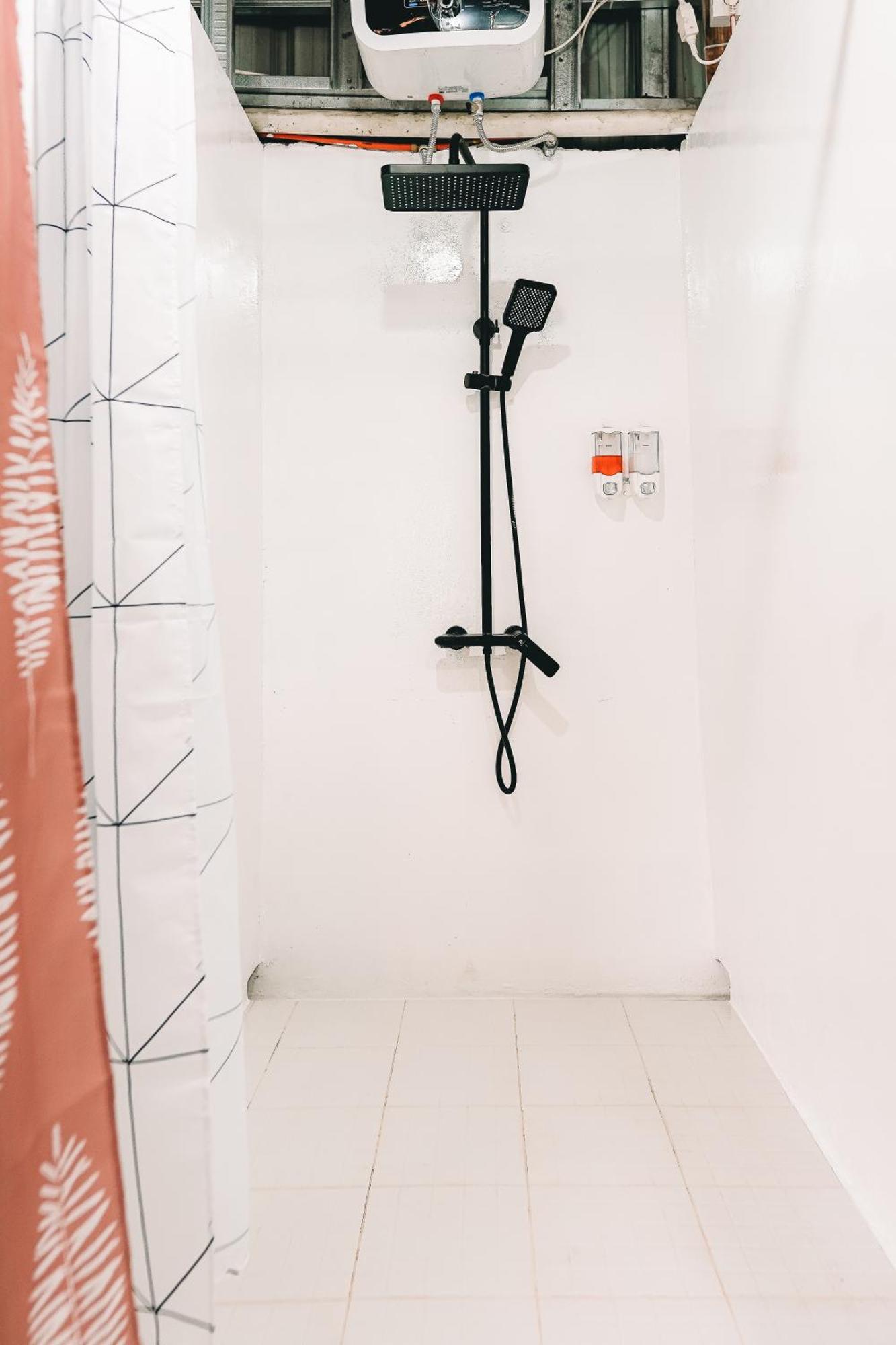 Kokos Hostel Padang City Екстер'єр фото