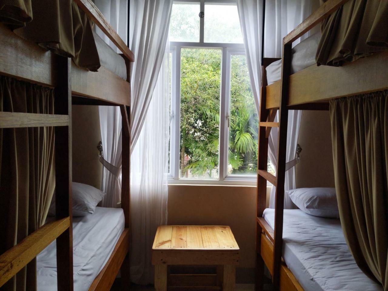 Kokos Hostel Padang City Екстер'єр фото